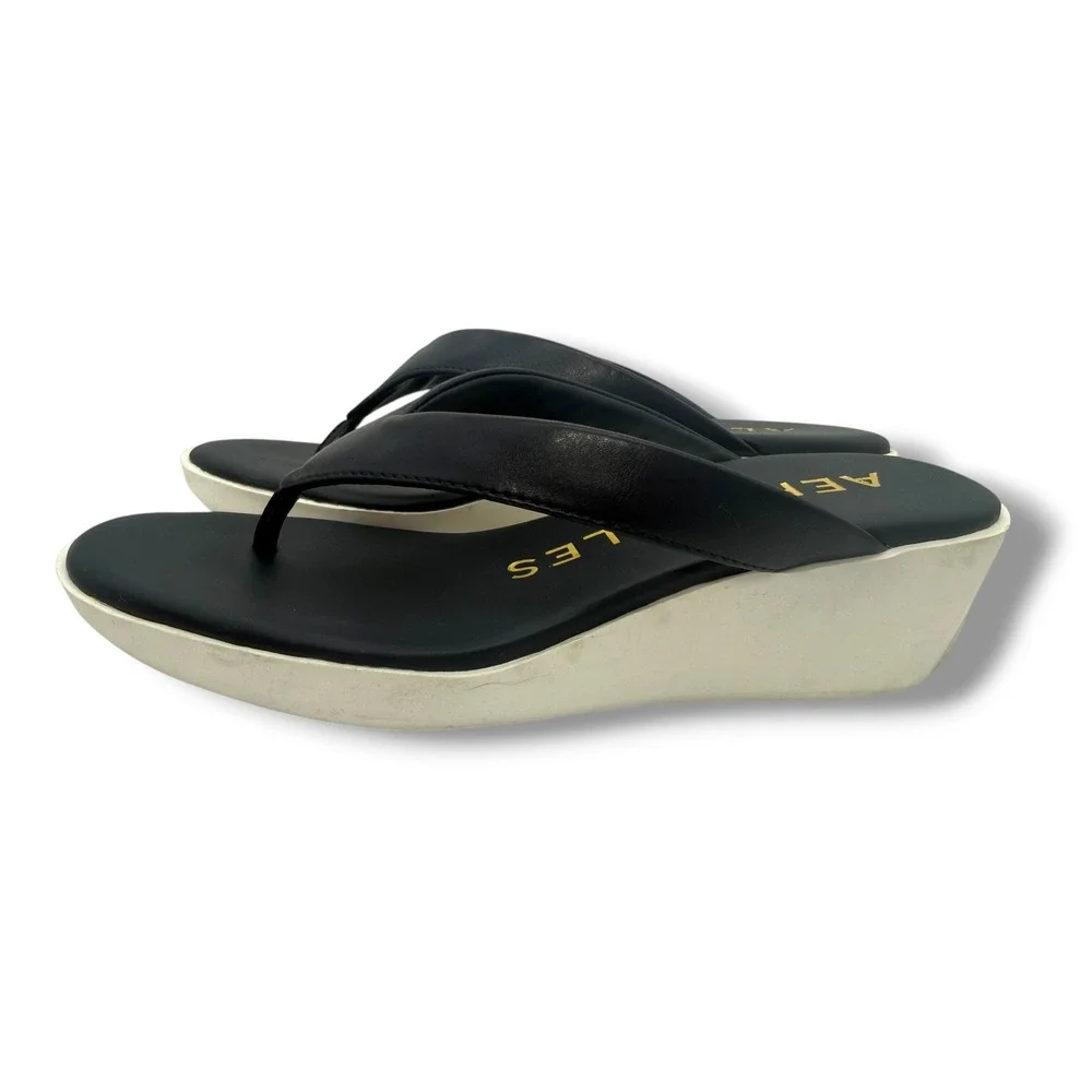 Aerosoles Navy Comfort Wedge Flip Flop/Thong Sandals Women's Size 6 Cushioned